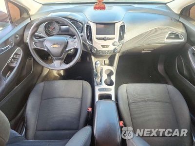 Zdjęcie 8 z 12 samochodu: 2016 CHEVROLET CRUZE LS VIN:1G1BC5SM1G7296671 - miniatura