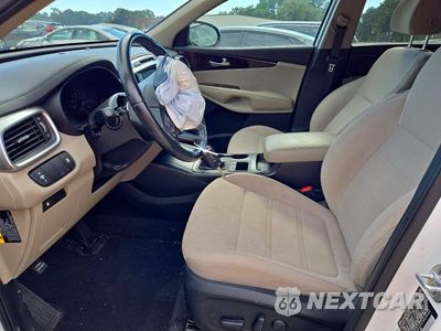 Zdjęcie 7 z 13 samochodu: 2018 KIA SORENTO LX VIN:5XYPGDA35JG426482 - miniatura