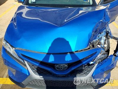 Zdjęcie 11 z 12 samochodu: 2018 TOYOTA CAMRY SE VIN:4T1B11HK8JU058123 - miniatura