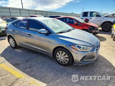 Czwarte zdjęcie samochodu z boku: 2017 HYUNDAI ELANTRA SE VIN:KMHD74LF1HU383970 - miniatura