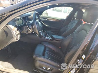 Zdjęcie 7 z 12 samochodu: 2019 BMW 530E VIN:WBAJA9C50KB393077 - miniatura