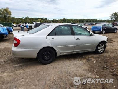 Trzecie zdjęcie samochodu z tyłu: 2002 TOYOTA CAMRY SE VIN:4T1BE32K92U059811 - miniatura