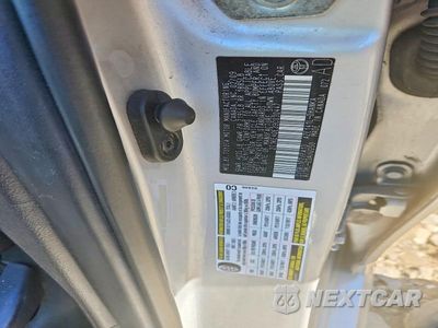 Zdjęcie 12 z 12 samochodu: 2009 TOYOTA MATRIX S VIN:2T1KE40E39C030447 - miniatura