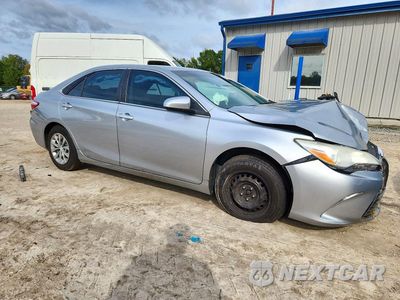 Czwarte zdjęcie samochodu z boku: 2017 TOYOTA CAMRY LE VIN:4T1BF1FK4HU420320 - miniatura