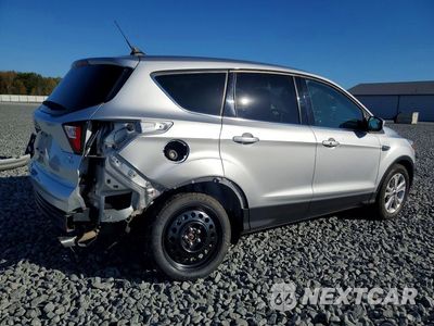 Trzecie zdjęcie samochodu z tyłu: 2019 FORD ESCAPE SE VIN:1FMCU9GDXKUA76833 - miniatura