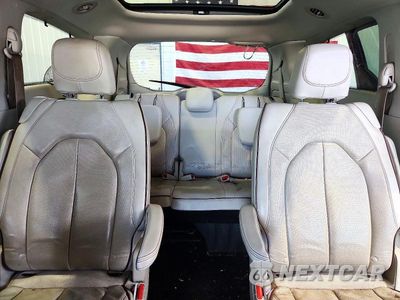 Zdjęcie 10 z 14 samochodu: 2019 CHRYSLER PACIFICA LIMITED VIN:2C4RC1GG4KR721941 - miniatura