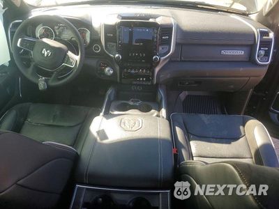 Zdjęcie 8 z 12 samochodu: 2025 RAM 1500 LARAMIE VIN:1C6SRFJP9SN730838 - miniatura