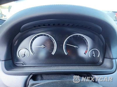 Zdjęcie 9 z 12 samochodu: 2016 BMW 550 XI VIN:WBAKP9C54GG587432 - miniatura