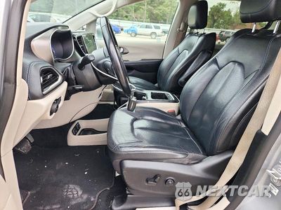 Zdjęcie 7 z 13 samochodu: 2021 CHRYSLER PACIFICA TOURING L VIN:2C4RC1BG1MR520542 - miniatura
