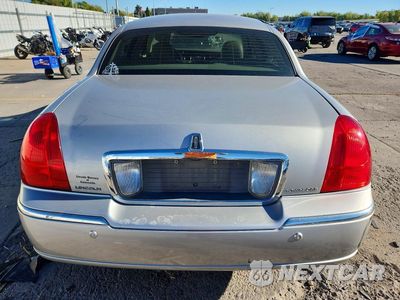 Zdjęcie 6 z 13 samochodu: 2005 LINCOLN TOWN CAR SIGNATURE VIN:1LNHM81W15Y624452 - miniatura