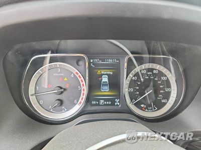 Zdjęcie 9 z 12 samochodu: 2017 NISSAN TITAN XD PLATINUM RESERVE VIN:1N6BA1F49HN554543 - miniatura