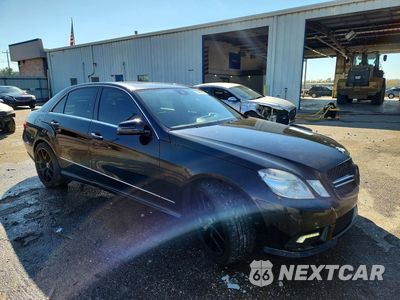 Czwarte zdjęcie samochodu z boku: 2010 MERCEDES-BENZ E 550 VIN:WDDHF7CBXAA211005 - miniatura