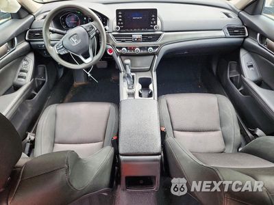 Zdjęcie 8 z 12 samochodu: 2019 HONDA ACCORD LX VIN:1HGCV1F14KA172440 - miniatura