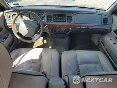 Zdjęcie 8 z 12 samochodu: 2005 MERCURY GRAND MARQUIS GS VIN:2MEFM74W75X629252 - miniatura