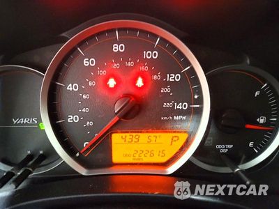 Zdjęcie 9 z 12 samochodu: 2014 TOYOTA YARIS 5-DOOR LE VIN:JTDKTUD36ED575697 - miniatura