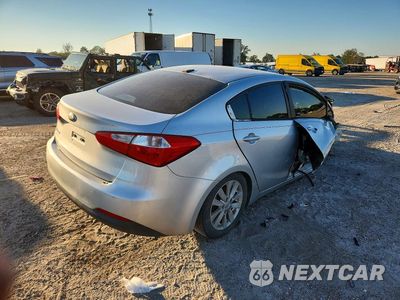 Trzecie zdjęcie samochodu z tyłu: 2015 KIA FORTE LX VIN:KNAFX4A67F5343591 - miniatura