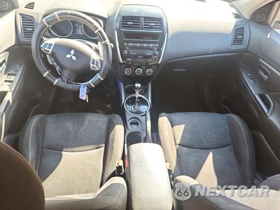 Zdjęcie 8 z 13 samochodu: 2011 MITSUBISHI OUTLANDER SPORT ES VIN:JA4AP3AU2BZ005762 - miniatura