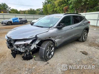 2025 CHEVROLET TRAX 1LT KL77LHEP0SC079081 - główne zdjęcie licytacji z USA - miniatura