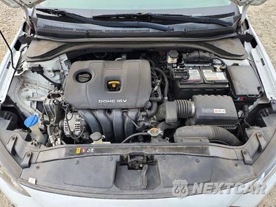 Zdjęcie 11 z 12 samochodu: 2018 HYUNDAI ELANTRA LIMITED VIN:5NPD84LF8JH217964 - miniatura