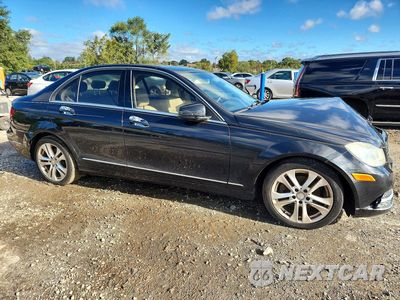 Czwarte zdjęcie samochodu z boku: 2012 MERCEDES-BENZ C 300 4MATIC VIN:WDDGF8BB6CA689816 - miniatura