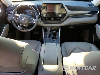 Zdjęcie 8 z 13 samochodu: 2021 TOYOTA HIGHLANDER XLE VIN:5TDGZRBHXMS146176 - miniatura