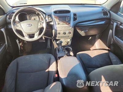 Zdjęcie 8 z 13 samochodu: 2014 KIA SORENTO LX VIN:5XYKTDA73EG461763 - miniatura
