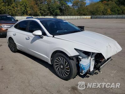 Czwarte zdjęcie samochodu z boku: 2021 HYUNDAI SONATA HYBRID LIMITED VIN:KMHL54JJ7MA018665 - miniatura