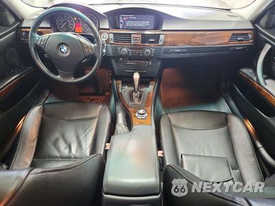 Zdjęcie 8 z 12 samochodu: 2011 BMW 335 XI VIN:WBAPL5G5XBNN23999 - miniatura
