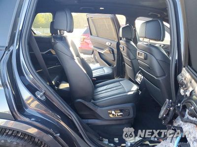 Zdjęcie 10 z 13 samochodu: 2022 BMW X7 XDRIVE40I VIN:5UXCW2C03N9M94066 - miniatura
