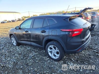 Drugie zdjęcie samochodu z przodu: 2024 CHEVROLET TRAX LS VIN:KL77LFE26RC079492 - miniatura