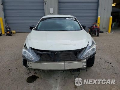 Piąte zdjęcie samochodu w środku: 2016 NISSAN ALTIMA 2.5 SV VIN:1N4AL3AP5GC226302 - miniatura