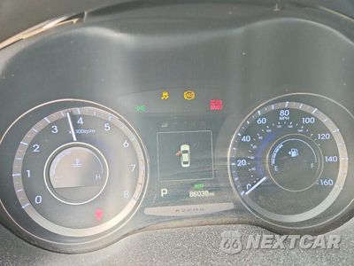 Zdjęcie 9 z 13 samochodu: 2017 HYUNDAI AZERA BASE VIN:KMHFG4JG3HA591404 - miniatura