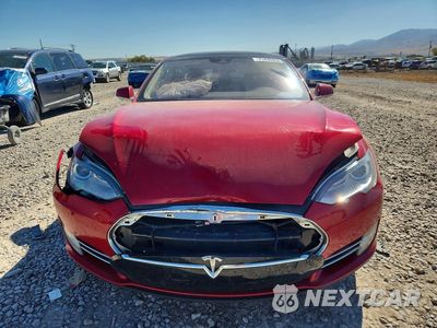 Piąte zdjęcie samochodu w środku: 2015 TESLA MODEL S VIN:5YJSA1E47FF118855 - miniatura