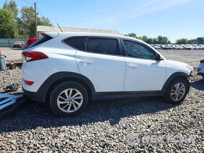 Trzecie zdjęcie samochodu z tyłu: 2017 HYUNDAI TUCSON SE VIN:KM8J23A40HU502623 - miniatura