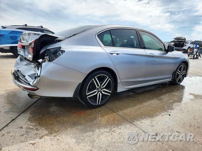 Trzecie zdjęcie samochodu z tyłu: 2017 HONDA ACCORD SPORT VIN:1HGCR2F59HA018263 - miniatura