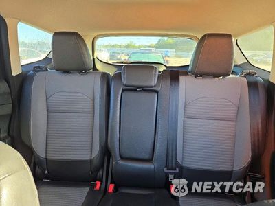 Zdjęcie 10 z 13 samochodu: 2019 FORD ESCAPE SE VIN:1FMCU0GD2KUA64851 - miniatura