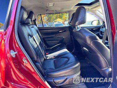 Zdjęcie 10 z 14 samochodu: 2022 TOYOTA HIGHLANDER XLE VIN:5TDHZRBH2NS181669 - miniatura