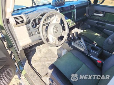 Zdjęcie 8 z 13 samochodu: 2011 TOYOTA FJ CRUISER BASE VIN:JTEBU4BF3BK115331 - miniatura
