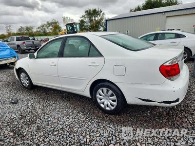 Drugie zdjęcie samochodu z przodu: 2005 TOYOTA CAMRY LE VIN:4T1BE32K25U628809 - miniatura