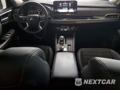 Zdjęcie 8 z 13 samochodu: 2023 MITSUBISHI OUTLANDER SE VIN:JA4J4UA85PZ058478 - miniatura