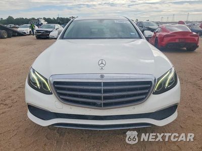 Piąte zdjęcie samochodu w środku: 2019 MERCEDES-BENZ E 300 VIN:WDDZF4JB0KA585761 - miniatura