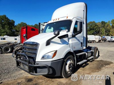 2022 FREIGHTLINER CASCADIA 116 SEMI TRUCK 3AKBHSFM1NDNK7947 - główne zdjęcie licytacji z USA - miniatura