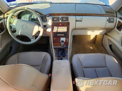 Zdjęcie 8 z 12 samochodu: 1998 MERCEDES-BENZ E 430 VIN:WDBJF70F2WA631527 - miniatura