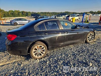Trzecie zdjęcie samochodu z tyłu: 2016 BMW 320 I VIN:WBA8E1G51GNU11235 - miniatura
