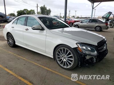 Czwarte zdjęcie samochodu z boku: 2017 MERCEDES-BENZ C 300 VIN:55SWF4JB4HU229907 - miniatura