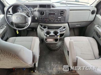 Zdjęcie 8 z 13 samochodu: 2012 FORD ECONOLINE E350 SUPER DUTY WAGON VIN:1FBSS3BLXCDB14200 - miniatura
