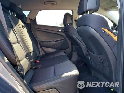 Zdjęcie 10 z 12 samochodu: 2017 HYUNDAI TUCSON ECO VIN:KM8J33A22HU406889 - miniatura