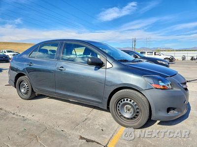 Czwarte zdjęcie samochodu z boku: 2008 TOYOTA YARIS BASE VIN:JTDBT923X81265090 - miniatura
