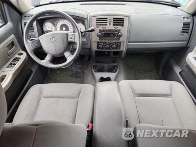 Zdjęcie 8 z 12 samochodu: 2006 DODGE DAKOTA QUAD SLT VIN:1D7HE48K46S505639 - miniatura