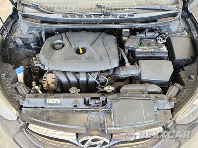 Zdjęcie 11 z 12 samochodu: 2013 HYUNDAI ELANTRA GLS VIN:5NPDH4AE0DH384351 - miniatura